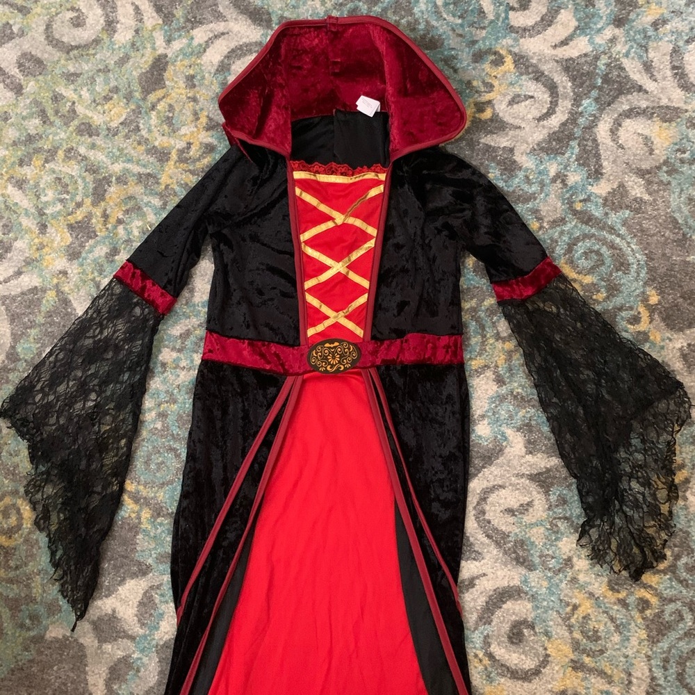 Vampress/Vampire Girls Costume